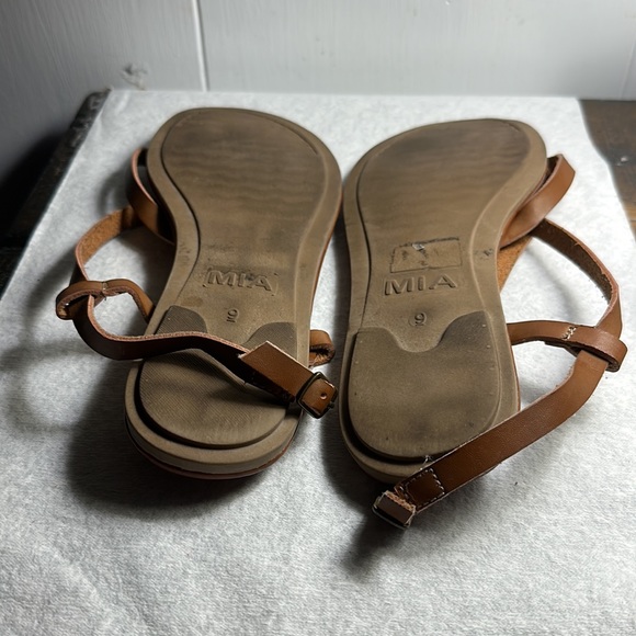 MIA Strap Brown Sandals Size 9, Clean. Gently Used, Great Condition. - Picture 3 of 3